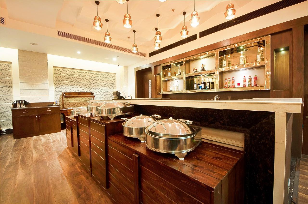 The Palm Court Hotel Ludhiana Eksteriør billede