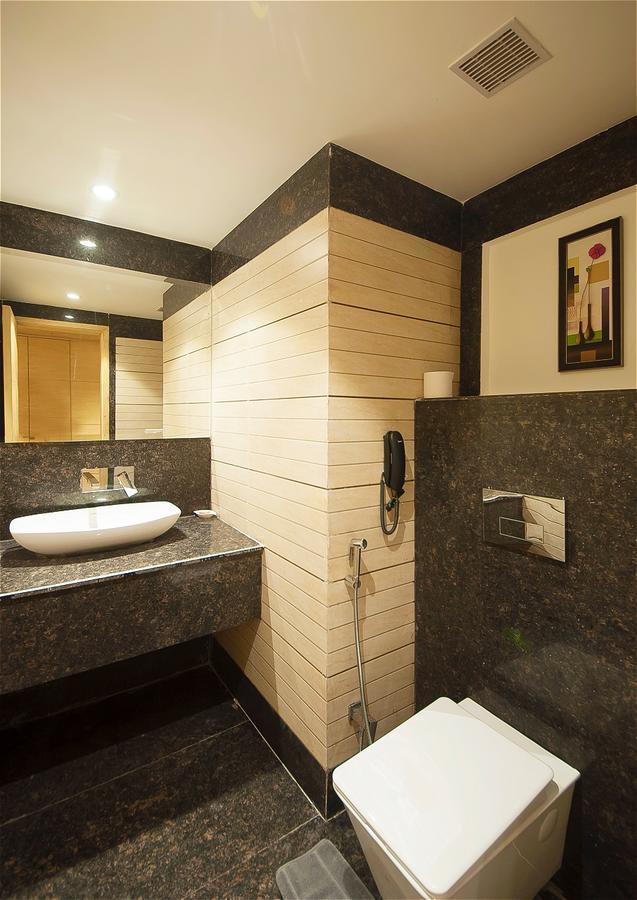 The Palm Court Hotel Ludhiana Eksteriør billede