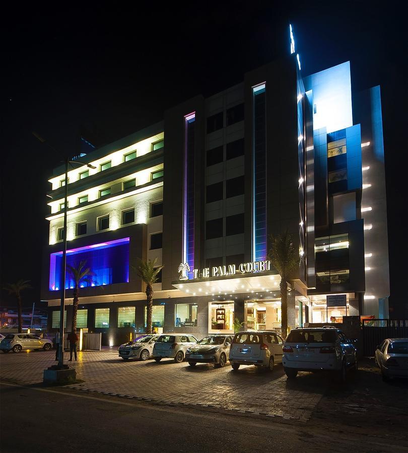 The Palm Court Hotel Ludhiana Eksteriør billede